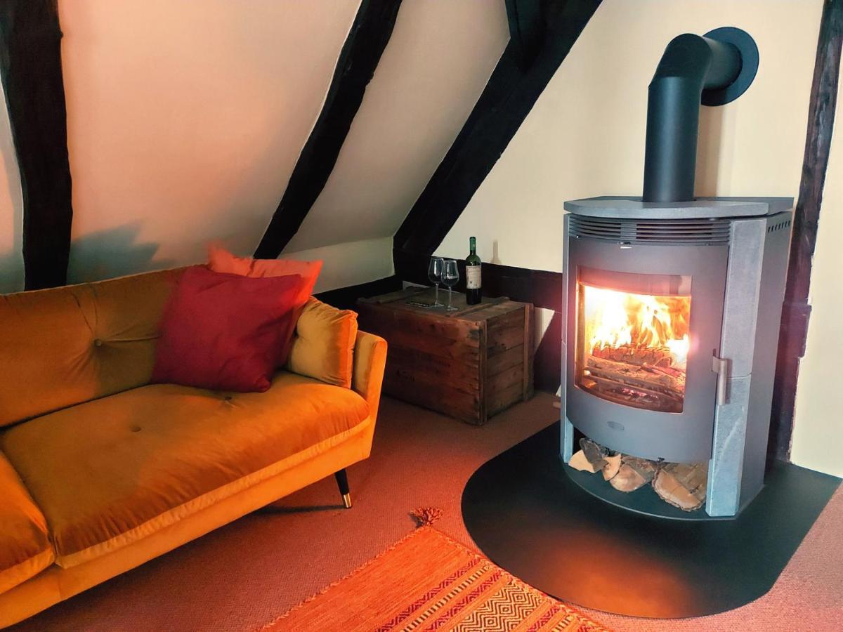 Historische Ferienwohnung Mit Kamin In Lich Exteriör bild